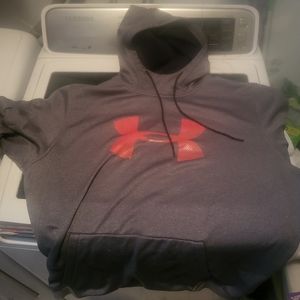 Under Armour XXL hoodie